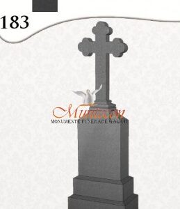 Monument Funerar PIRAMIDA A